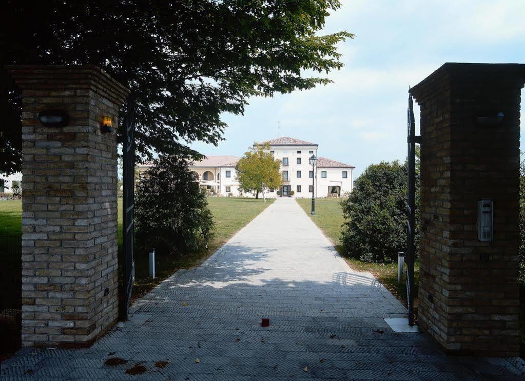 Hotel Villa Dei Carpini Oderzo Ngoại thất bức ảnh